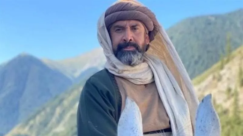 بالصور.. البوستر الدعائي الأول لـ مسلسل الحشاشين بطولة كريم عبد العزيز