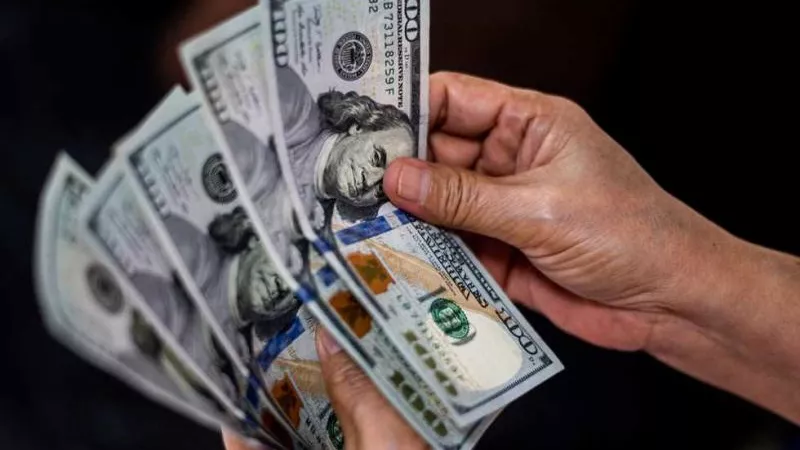 سعر الدولار مقابل الجنيه اليوم الأحد 11-2-2024