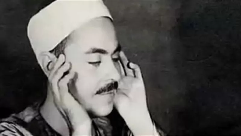 الشيخ محمد رفعت ..ابن المأمور ..أصابته عين الحسود بالعمي وموسيقار الأجيال كان خادماً له