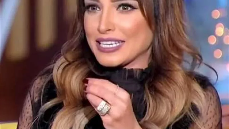 بالأبيض والأسود..روجينا تحير الجمهور في البرومو التشويقي لـ”سر إلهي”