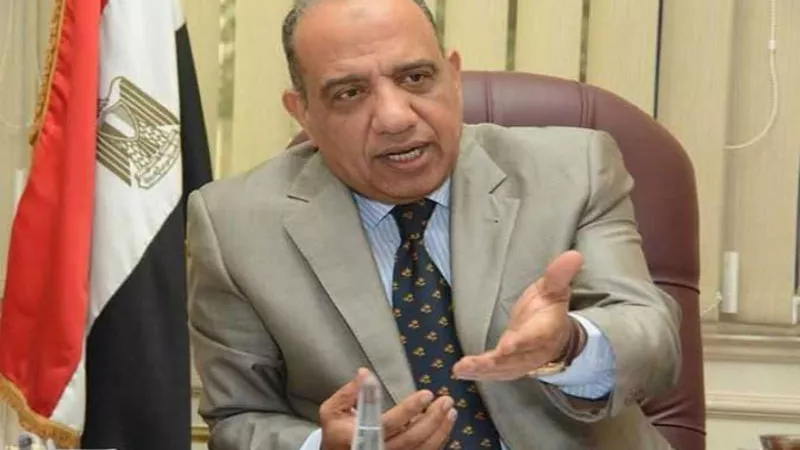 وزير قطاع الأعمال يوجه بالبدء الفوري في تنفيذ قرارات رفع الحد الأدنى للأجور بالشركات القابضة
