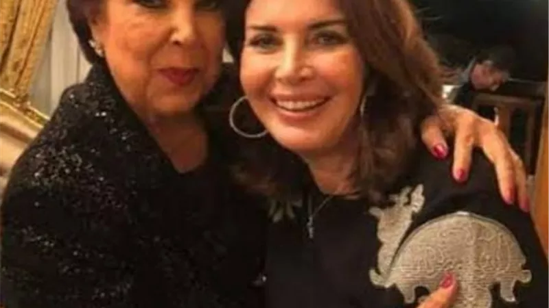 توأم روح مامي..  ابنة رجاء الجداوي تهنىء ميرفت أمين بعيد ميلادها