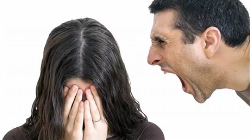 ما حكم تطليق السكران لزوجته وهو لا يعي ما يقول؟