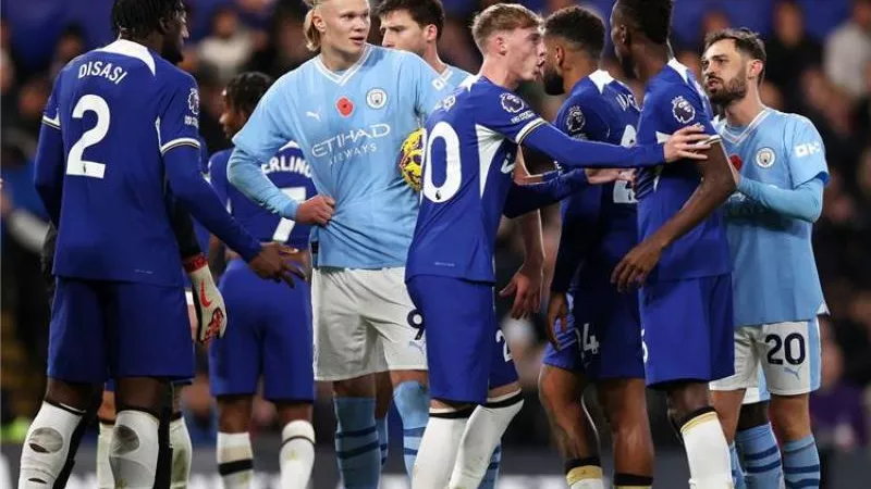 مانشستر سيتي يتعادل أمام تشيلسي ويفقد نقطتين في صراع الدوري الإنجليزي