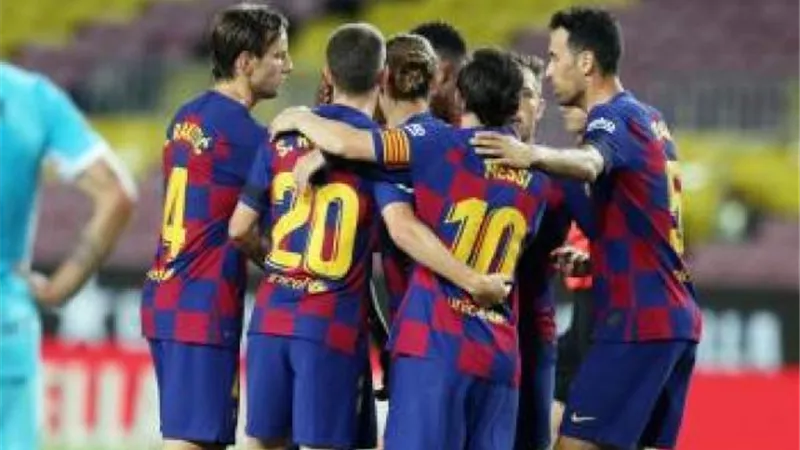 برشلونة يتعادل مع دينامو كييف سلبيا في الشوط الأول