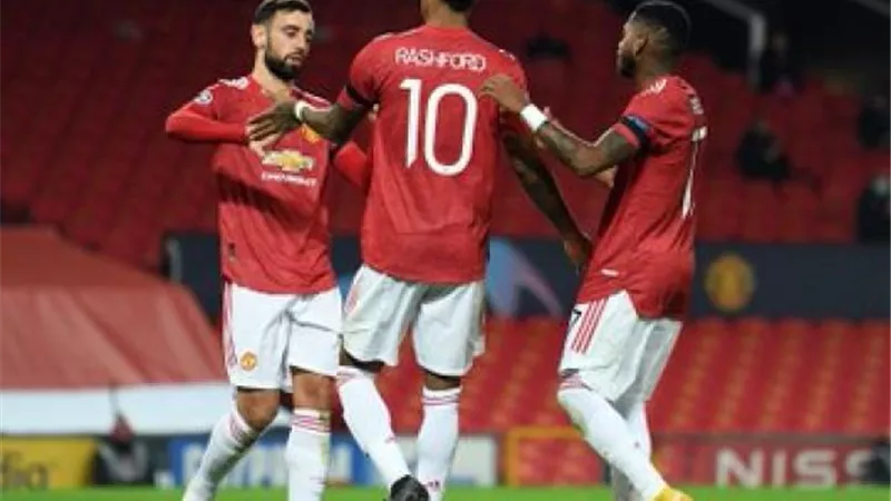مانشستر يونايتد يثأر من باشاك شهير ويهزمه برباعية في دوري الأبطال