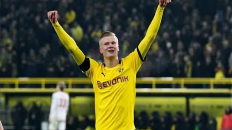 دورتموند: هالاند أفضل من رونالدو وميسي