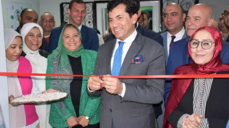 وزير الشباب يفتتح أول حاضنة للأعمال التكنولوجية الرياضية MOYS