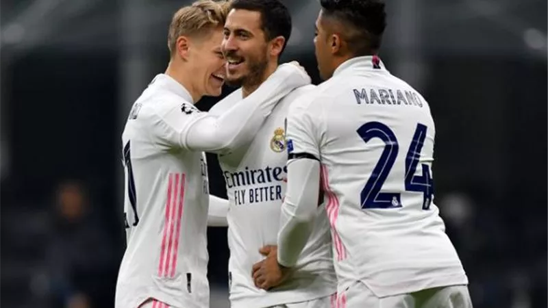 ريال مدريد يحسم قمة إنتر ميلان بثنائية بيضاء في دوري الأبطال
