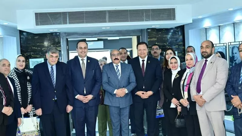 تفاصيل زيارة أعضاء لجنة الصحة بالبرلمان لمنشآت هيئة الرعاية الصحية بأسوان (صور)
