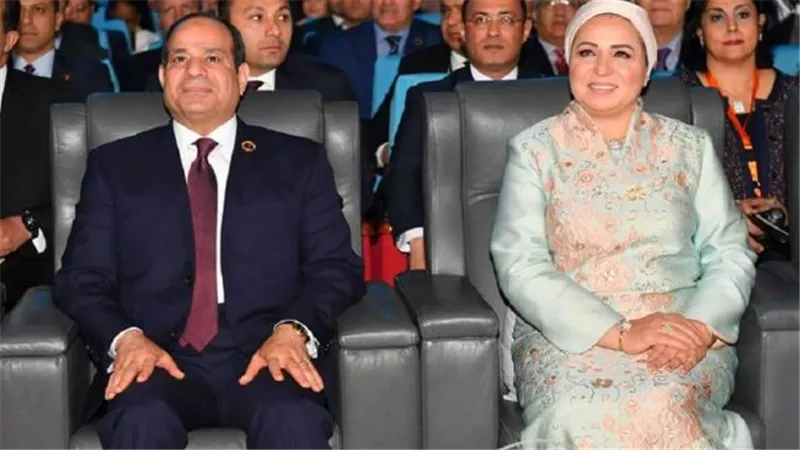 انتصار السيسي : الرئيس بيدلع البنات.. وأحفادنا سر فرحته