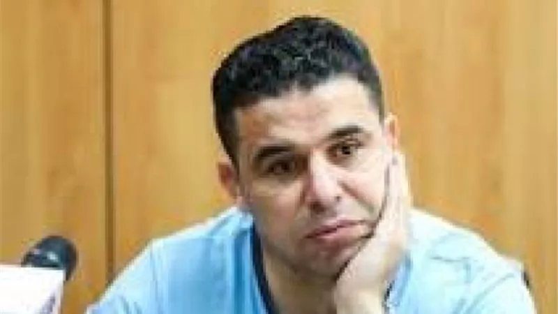 خالد الغندور ينتقد حكم نهائي إفريقيا: ”تعمد يظلم الزمالك”
