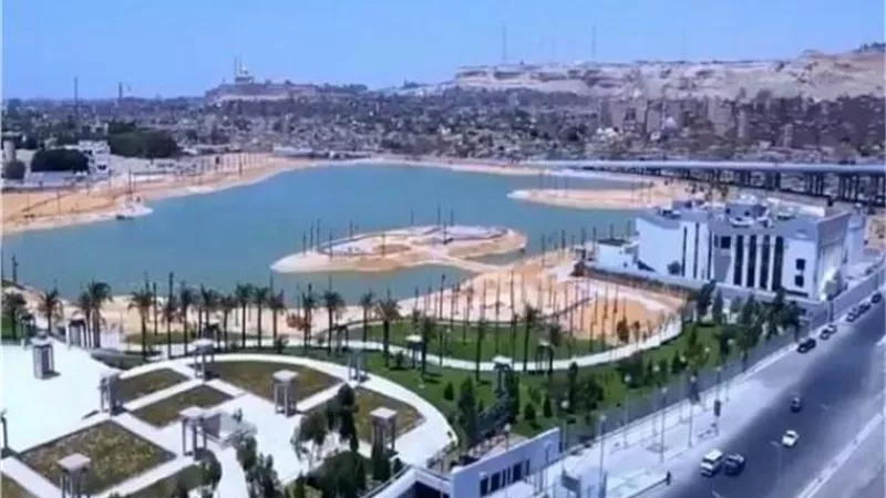 رئيس الوزراء يتفقد أعمال تطوير بحيرة عين الصيرة