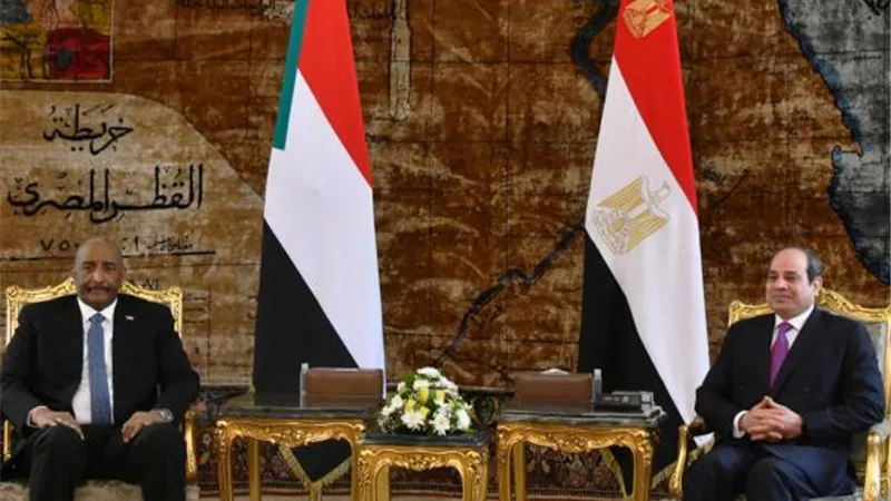 البرهان في مصر.. ملفات هامّة على طاولة اللقاء مع الرئيس السيسي.. وشراكة استراتيجية تتحدى الأزمات