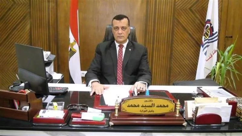 مدير تعليم قنا يتفقد أعمال القوافل التعليمية بنجع حمادى