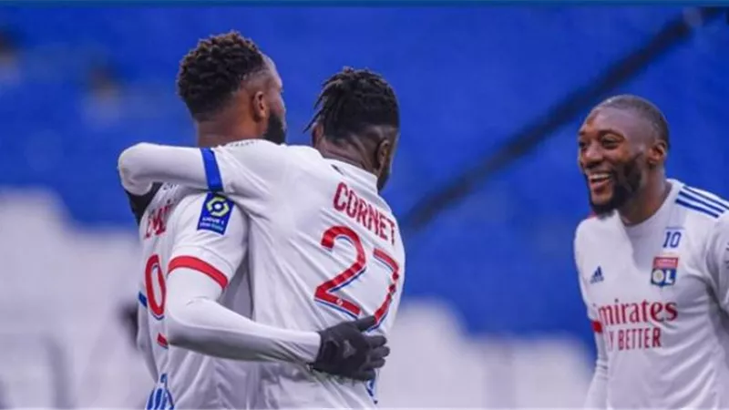 ليون ينتصر على ريمس بثلاثية ويقفز لوصافة الدوري مؤقتا