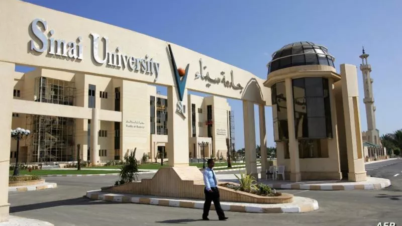 أول تعليق لجامعة سيناء بعد العثور على جثمان أحد طلابها غريقًا بالعريش