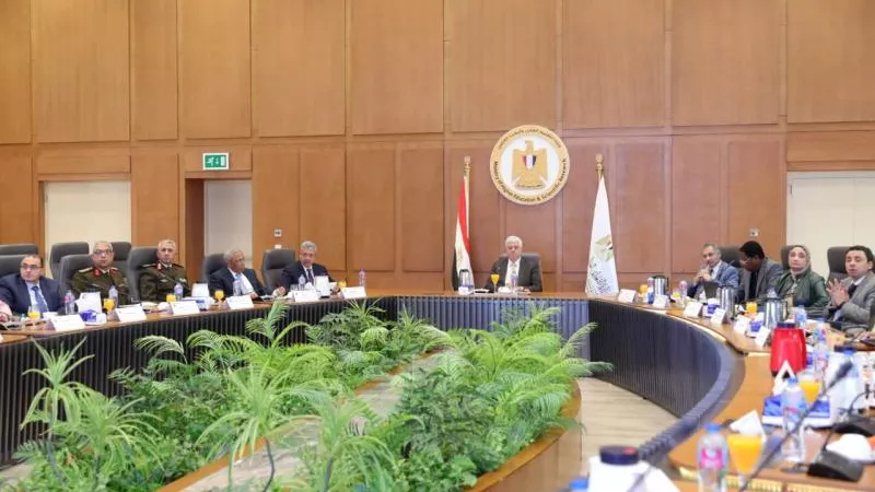 وزير التعليم العالي: الدولة تهتم بربط البحث العلمي بالصناعة