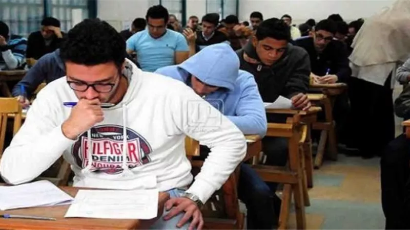 ”أيام المواد الصعبة مش مظبوطة“.. ماذا قال طلاب الثانوية العامة 2024 عن جدول الامتحانات؟