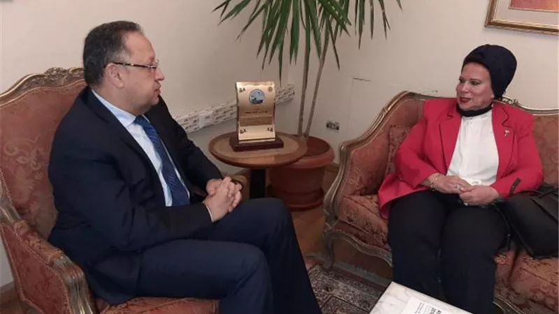 ”المرأة الأفريقية” تبحث مع الخارجية سبل خدمة أبناء القارة