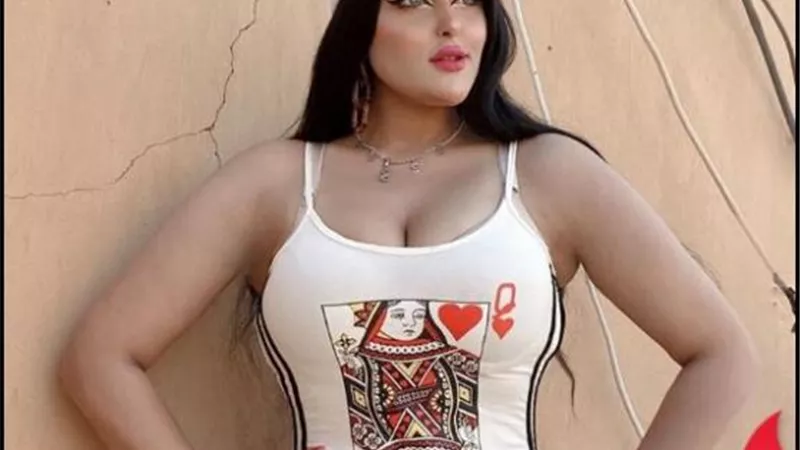 مصور سلمى الشيمي فتاة سقارة: مستقبلي هيضيع والأزمة أنها ”تخينة”