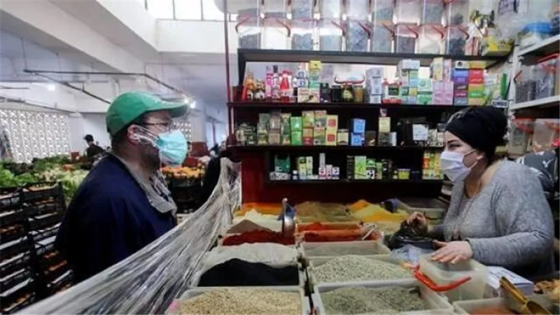 الجزائر تمدد الحظر الليلى للسيطرة على انتشار كورونا