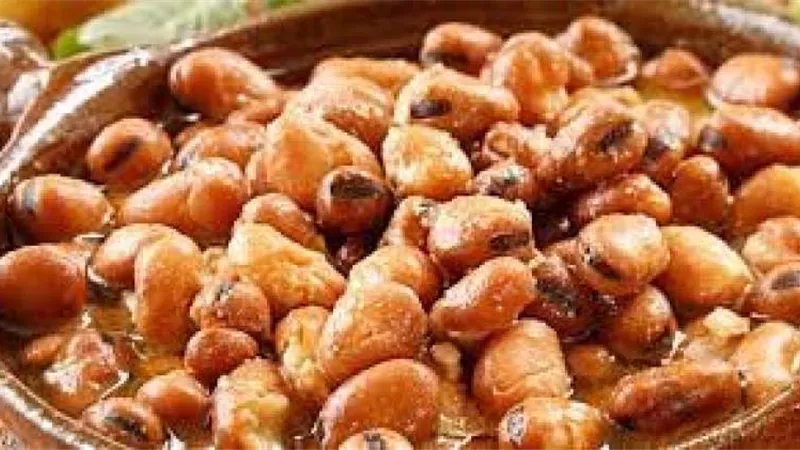 استعدي لسحور رمضان.. طريقة تحضير الفول المدمس في المنزل