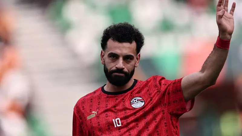 لماذا لم ينضم محمد صلاح إلى قائمة منتخب مصر؟.. ناقد رياضي يوضح (فيديو)