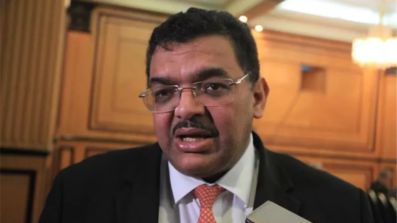مستشار الغنوشي المستقيل يكشف أسباب فشل الإسلام السياسي في تونس