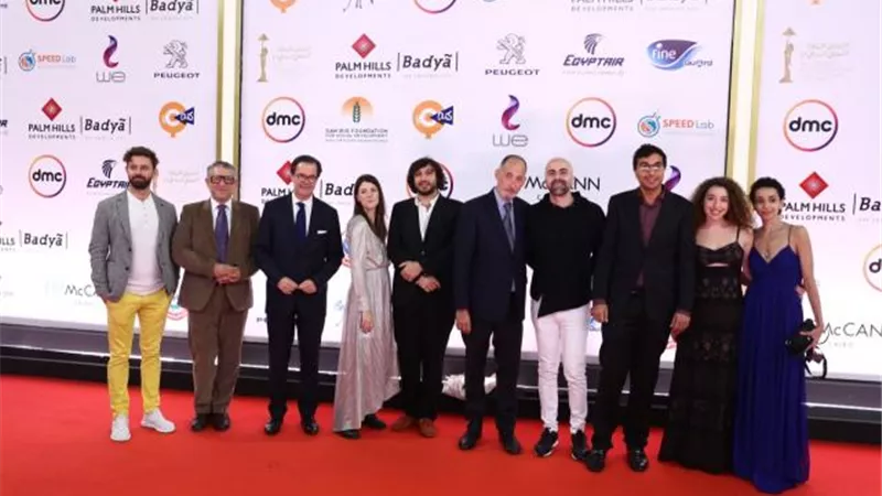 الفيلم الفلسطيني ”غزة مونامور”.. أول عروض السجادة الحمراء بمهرجان القاهرة السينمائي يرفع شعار كامل العدد