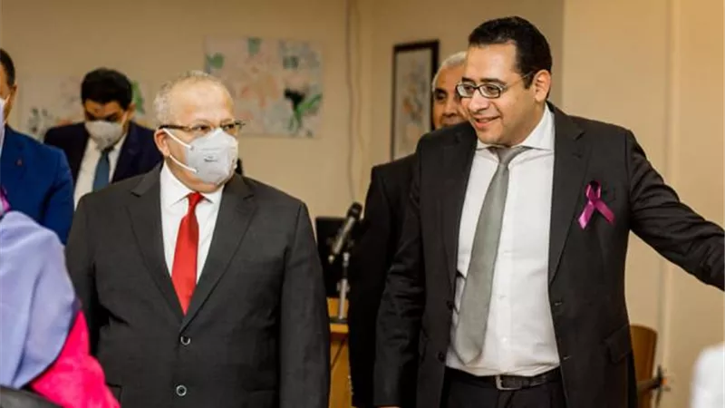 ”وحدة المرأة الآمنة” بقصر العيني.. ملجأ للمرأة المظلومة تتلقي فيه الدعم الطبي والقانوني والنفسي