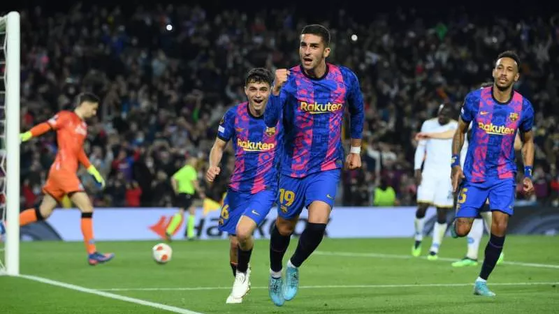 تشكيل مباراة برشلونة ضد نابولى في دوري أبطال أوروبا