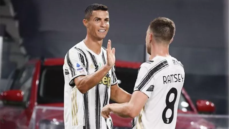 يوفنتوس يضرب كييف بثلاثية ويتأهل لدور الـ16 بدوري الأبطال