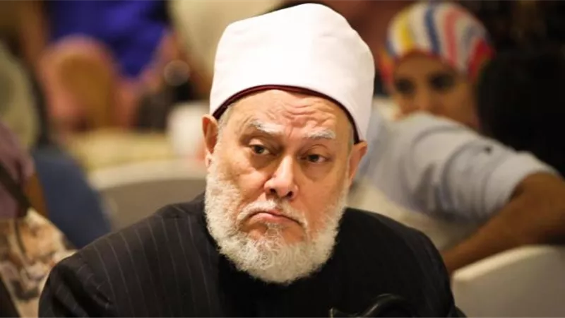 طفل يسأل ينفع أجبر اختى على الحجاب؟.. على جمعة يرد : هى حرة فى أفعالها