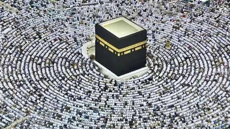 بث مباشر لحظة بلحظة .. صلاة العشاء والتراويح من الحرم المكي