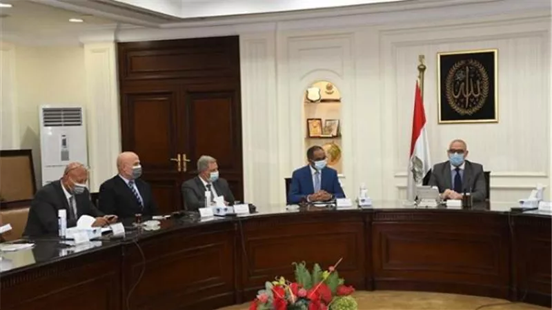الجزار يتابع جهود رفع مستوى خدمتي المياه والصرف الصحي بالريف