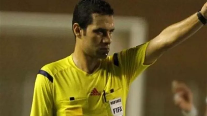 الحنفي حكما لنهائي الكأس