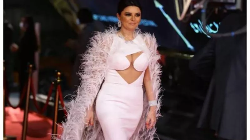 ضيوف مهرجان القاهرة السينمائي.. فحوصات مجانية للسكر والضغط والكشف المبكر عن سرطان الثدي