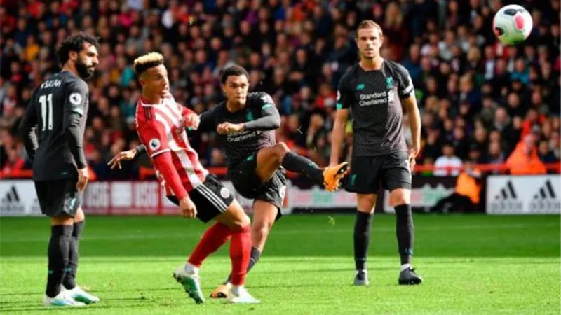 ليفربول يعلن تعافي أرنولد وكيتا من الإصابة