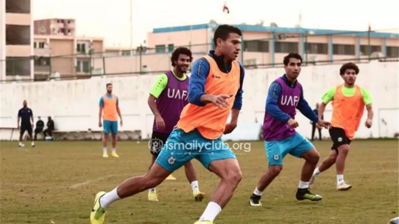 بعد يوم واحد من ضمه.. محمد عادل ينتظم في مران الدراويش