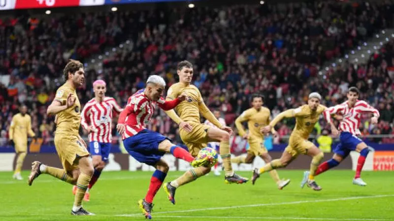 30 دقيقة..تعادل سلبي بين برشلونة ضد أتلتيكو مدريد في الدوري الإسباني