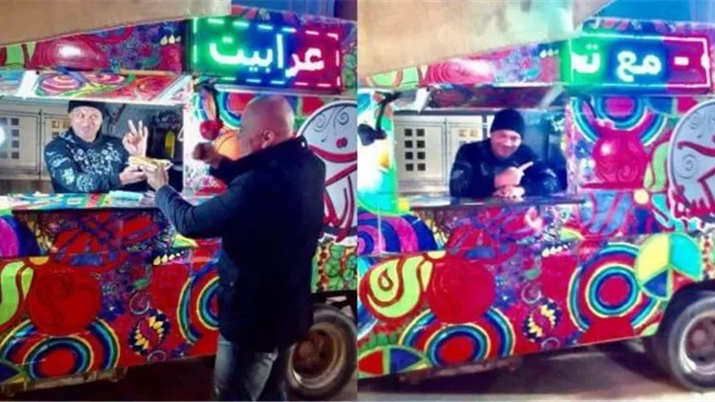 عباس أبو الحسن يترك الفن ليعمل على عربة كبدة (صور)