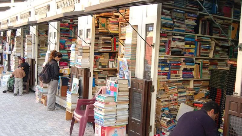 حبوب منع التفكير.. خبير تربوي يحذر طلاب الثانوية العامة من الكتب الخارحية