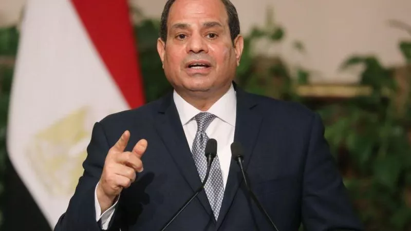 الرئيس السيسي يعلن مفاجأة سارة لسيدات مصر