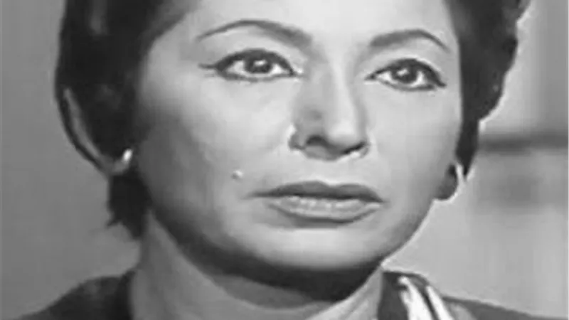 فيفي يوسف.. اكتشفها حسن الصيفي.. بدأت مسيرتها الفنية في سن متأخر ونالت مكانة عالية.. أخفت ديانتها اليهودية ولها قصة مثيرة مع الزعيم جمال عبد الناصر