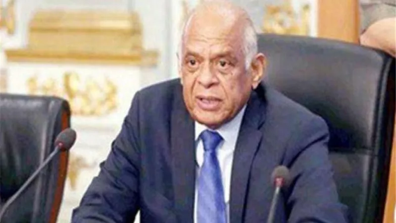 علي عبد العال يدلي بصوته فى جولة الإعادة للمرحلة الثانية من انتخابات النواب