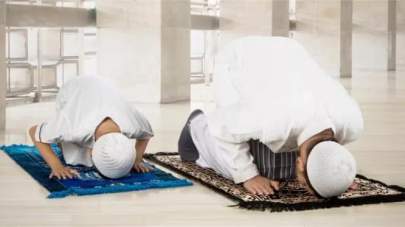 ما حكم الإسراع في الصلاة؟ وهل هذه السرعة تبطلها؟… «الإفتاء» تجيب