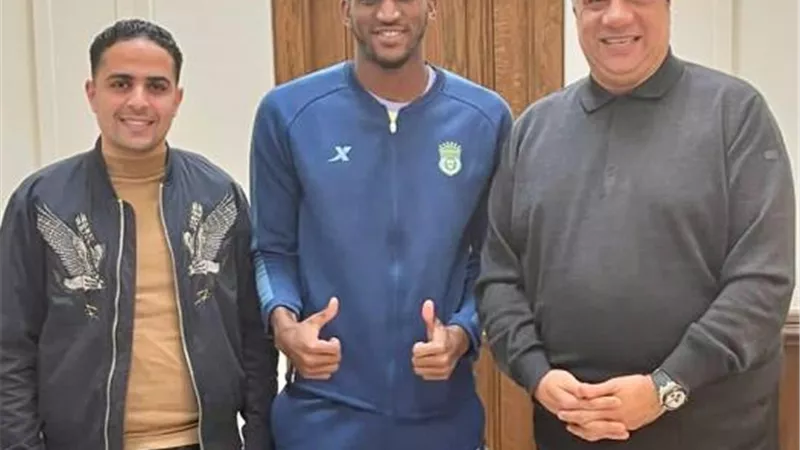 مدير الكرة بالإتحاد يضيف موسم جديد لمدافع الفريق