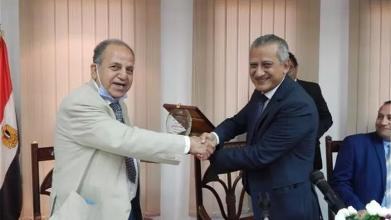هيئة الطاقة الذرية تحتفل بحصول رئيسها السابق على جائزة النيل للعلوم