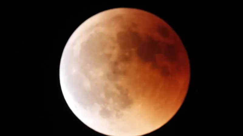بعد ظاهرة خسوف القمر هل رمضان سيكون ٣٠ يوما؟